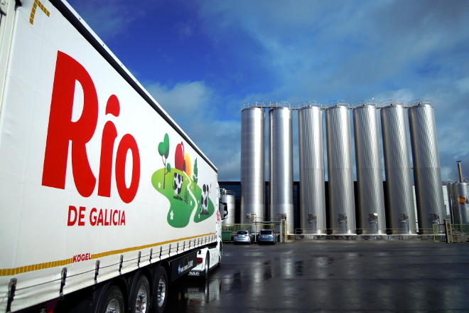 Grupo Lence con Leche Río busca el embalaje sostenible en Fijaplast