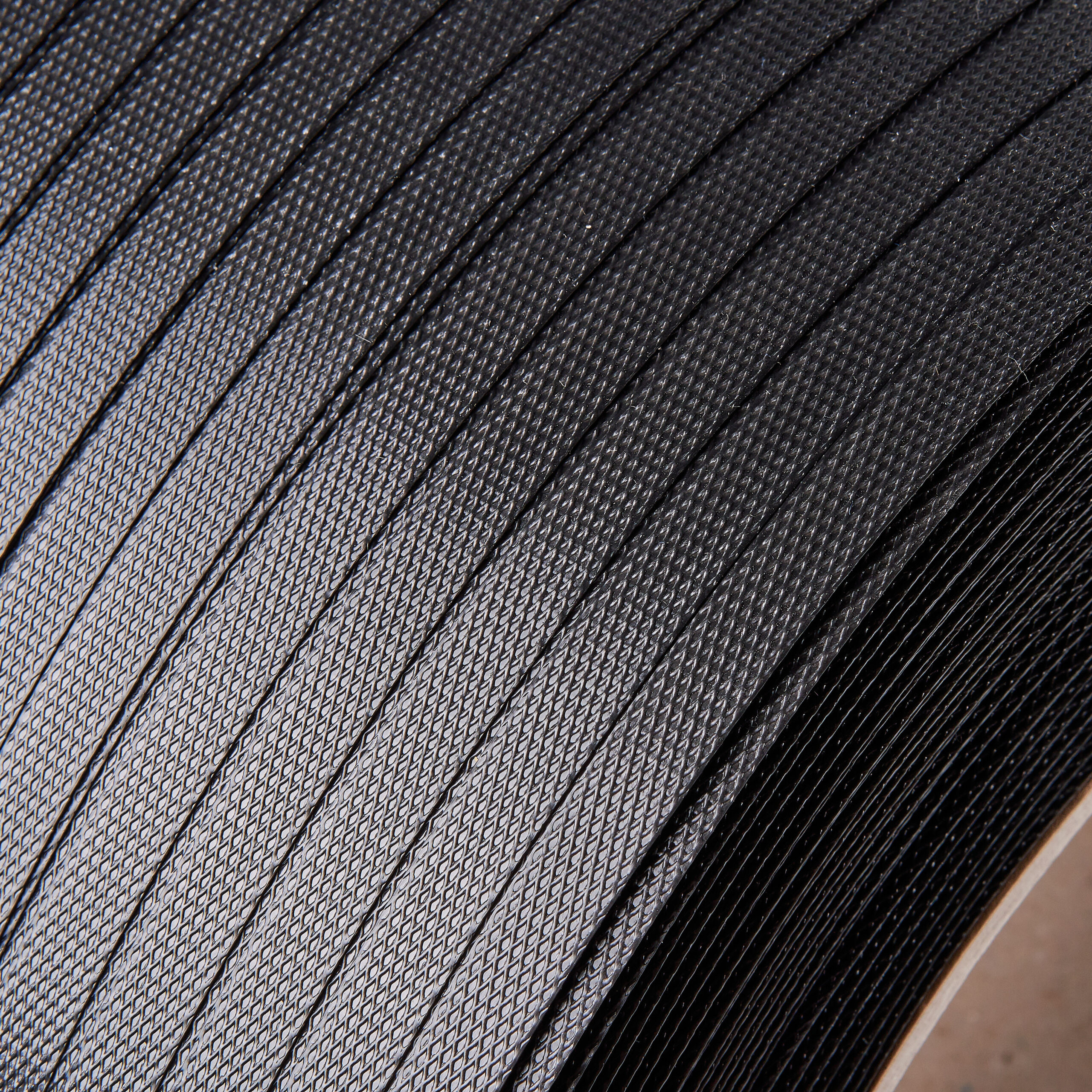 fleje de polipropileno negro 235kg resistencia superficie grafilada